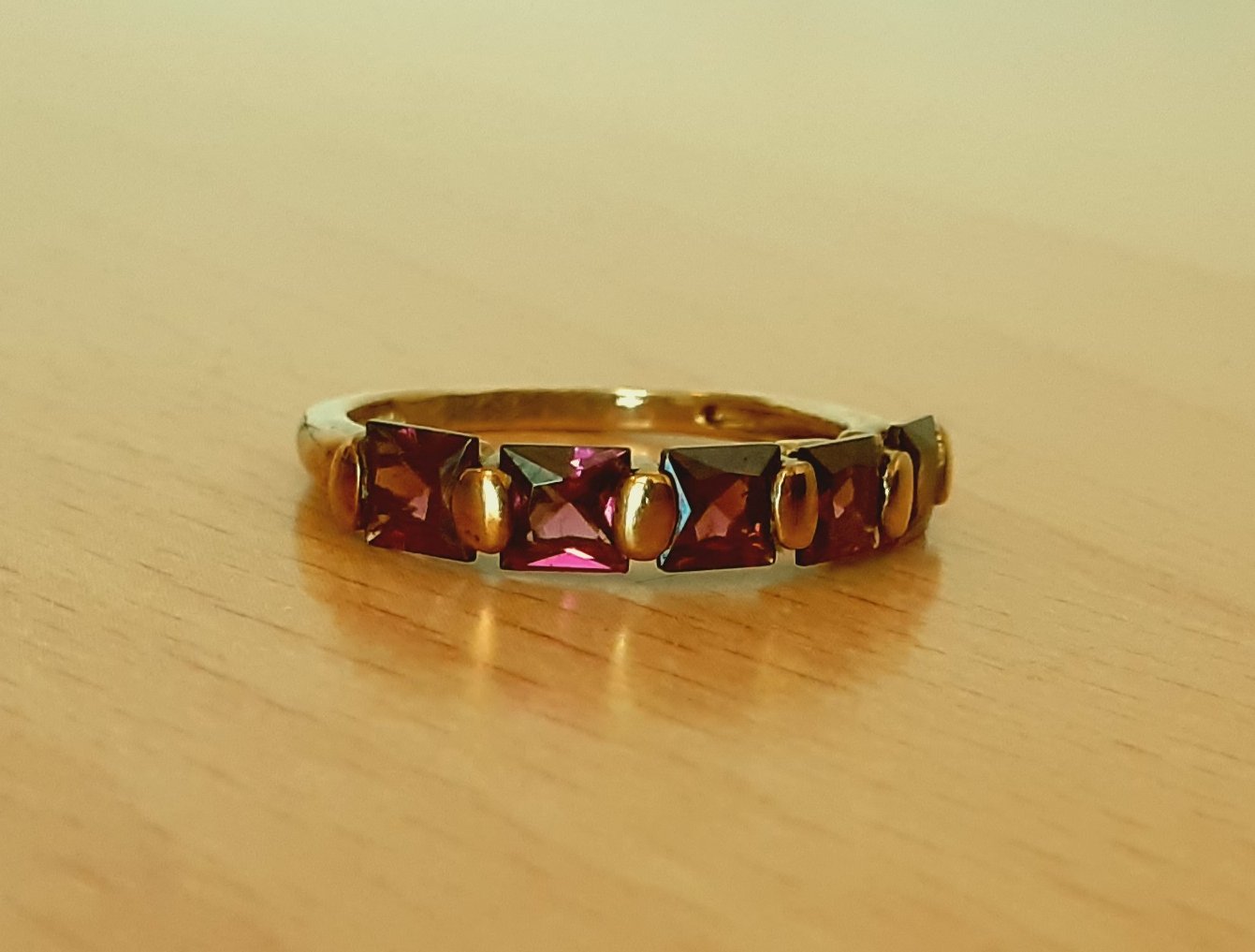 Gold 333 Ring 5 Steine violett ca. 1,87g – Foto 6