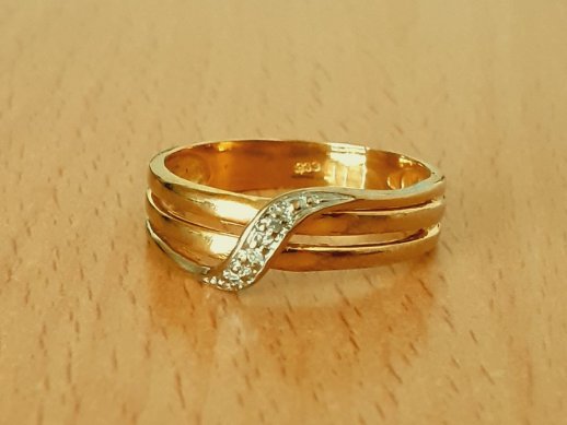Gold 333 Ring 3 Steine weiß ca. 2,39g