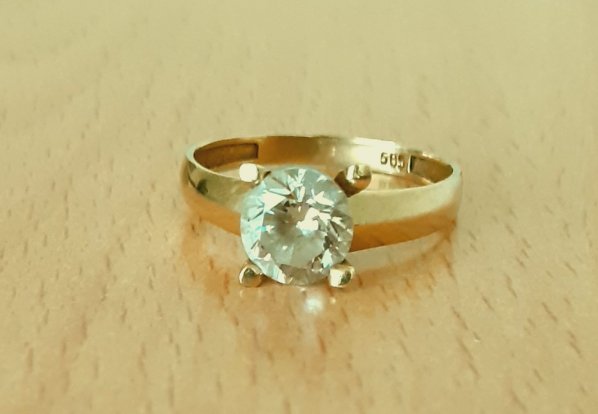 Gold 585 Ring Solitär Stein weiß ca. 1,94g