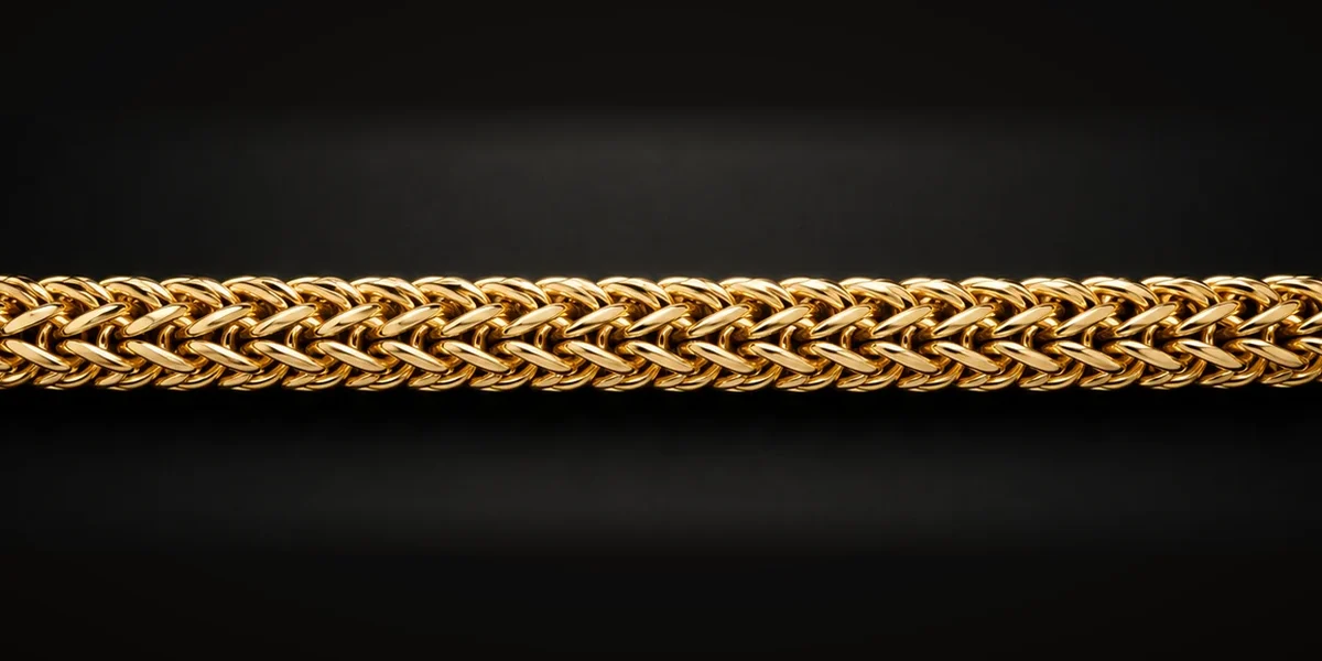 Goldene Weizenkette / Spigakette – Vierfach verflochtene Glieder erinnern an eine Getreideähre.